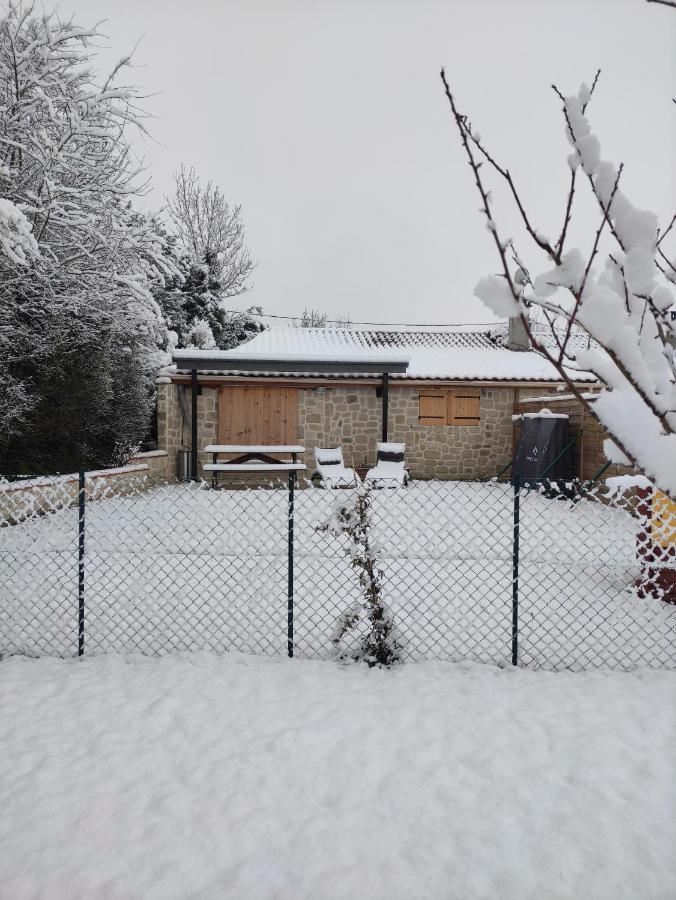 Logement Paisible A La Campagne Aubarede Exterior photo